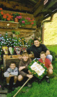 Andre-mit-Kinder-.jpg Andre-mit-Kinder-.jpg