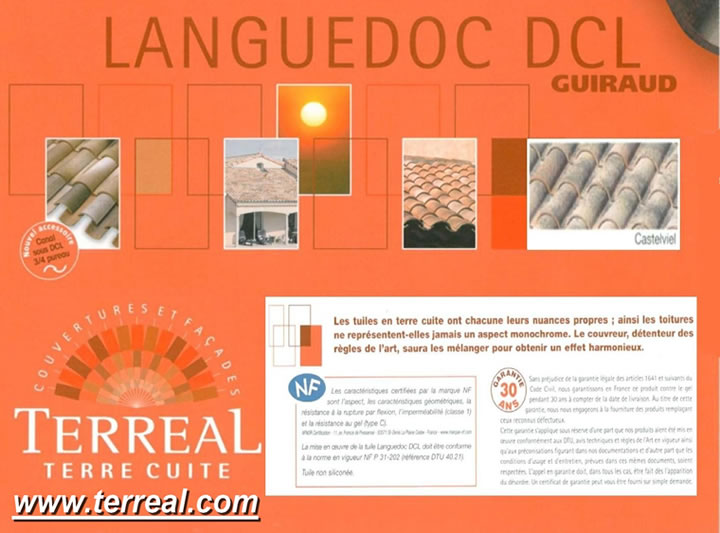 La couverture mise en place s'int�gre parfaitement dans le paysage proven�al. - Cliquez ici pour plus d'infos