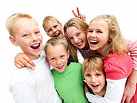Behandlung von Kindern in der Zahnarztpraxis Dr. Tschannerl in Berg am Starnberger See