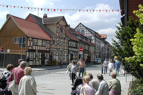 002-breite-strasse-650.jpg