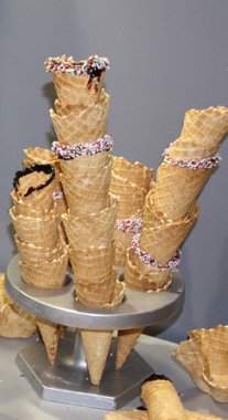 Zubehör für die Waffelmaschine, Tütenständer, bei GroßHandel EIS GmbH