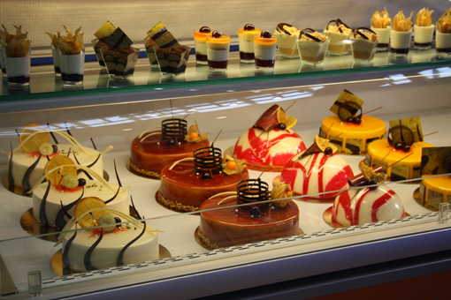 Dessert Vitrine Gelatissimo - Inter Gastra Fachmesse f&uuml;r EIS und Gastronomie Foto: Gro&szlig;Handel EIS GmbH
