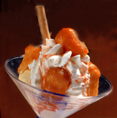 Eisspezialit&auml;t Bab&agrave; Becher, Bab&agrave; mit Rum oder Bab&agrave; mit Grand Marnier bei Gro&szlig;Handel EIS GmbH