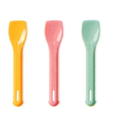 Eislöffel für Eislöffelspender. Auf einem Spieß für die einfache Befüllung des Eislöffelspenders, bunt gemischt im Karton bei GroßHandel EIS GmbH