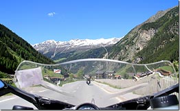Auf dem Motorrad durch die Alpen