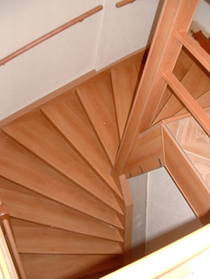 Renivierte Wendeltreppe