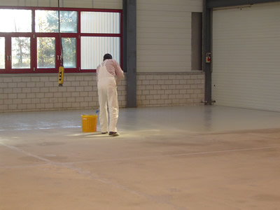 PETER und STETKA Malerhandwerk, Industrielle Arbeiten, Bodenbeschichtungen Eschlikon, Wil, Winterthur, Z&uuml;rich, Thun, Appenzell, Farbenmann, Wiesenspritzer,