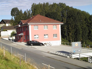 Farbenmann, PETER und STETKA Malerhandwerk, Eschlikon, Wil, Winterthur, Z&uuml;rich, Thun, Appenzell, Wiesenspritzer,
