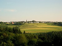 vom Biergarten sieht man bis zu unserer Nachbargemeinde  klick >>>  gro�