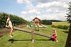 Spielplatz auf dem Ferienhof im Bayerischen Wald