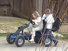 Bobbycar-Rennen auf dem Ferienhof in Bayern