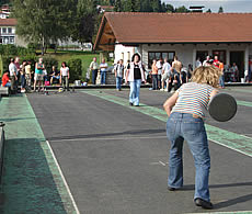Stockschie&szlig;en auf der Asphalt-Anlage