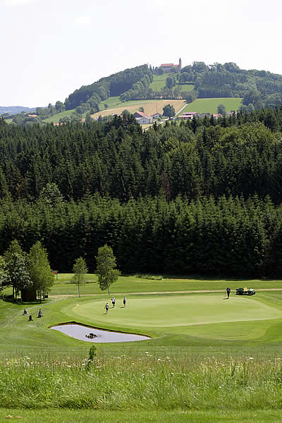 Golfurlaub im Bayerischen Wald - 18 Loch Golfplatz Poppenreut