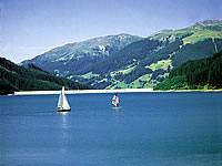 Stausee in den Bergen im Nationalpark Hohe Tauern