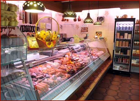 Unser Verkaufsraum - Fleischerei Wieseke Frankfurt Schwanheim -- Fleischerei Wieseke, Frankfurt Schwanheim - Fleisch, Wurst, Partyservice und Catering