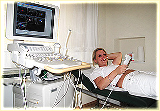 Ultraschallger�t, Frauenarzt - Praxis Dr. Bernhard Heidelberg