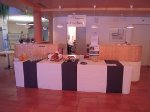 Das Buffet wird hergerichtet