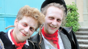 Alex und Lars die zwei Vampire, die uns auf das Fest mit dem Grafen Oliver vorbereitet haben