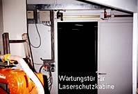 Wartungst�r f�r Laserschutzkabine