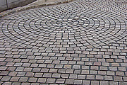 Pflasterkreis aus Indischem Sandsteinpflaster.