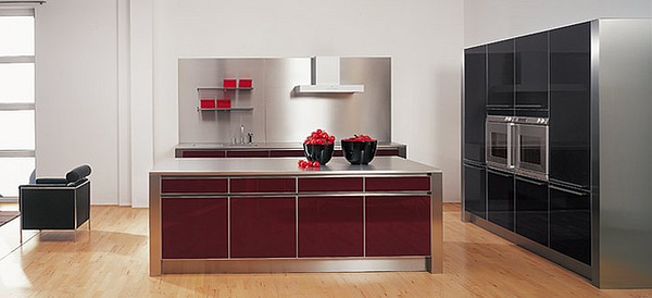 Architektenk&uuml;che Bordeauxrot + MDF schwarz Hochglanz mit edelstahlfarben eloxierten Aluminiumkanten