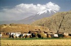 Turquie. Village au pied du Mont Ararat.