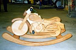 Holz-Schaukelmotorrad