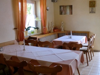 8_Restaurant zum milo.JPG