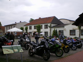 Gastst&auml;tte Lindenhof in 19273 Neuhaus an der Elbe . die Bikerkneipe