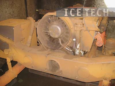 Generator vor Reinigung mit Trockeneisstrahltechnik