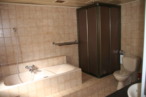 10 - Salle de bain 16 m²
