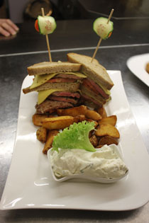 Lions Sandwich im Goldenen Apfel - Apfelwein-Restaurant in Hofheim am Taunus bei Frankfurt