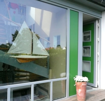 Schmuck und Design, Trauringe, Unikatschmuck und Ausstellungen in der Werkstatt von Suse Albrecht in Strande