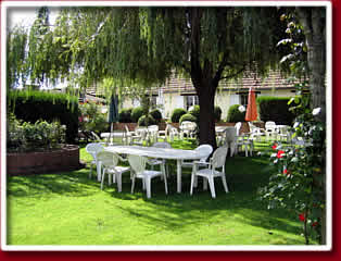 The Garden of The Grill Saint Martin - Hotel - Motel - Grill - Piszzeria - Restaurant -Bed & Breakfast in Verneuil sur Avre near of Center Parcs