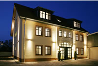 Herzlich Willkommen in unserem Neubau - Ihr Hotel in Hanau: Hotel Hanau - Hotel in Hanau zum gr&uuml;nen Baum in Hanau Eines der Hotels in Hanau mit eigenem Restaurant und Metzgerei. Buchen Sie unseren Festsaal und genie&szlig;en Sie kulinarische Spezialit&auml;ten und unsere deutschen K&uuml;che.