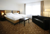 Herzlich Willkommen in unserem Neubau - Ihr Hotel in Hanau: Hotel Hanau - Hotel in Hanau zum gr&uuml;nen Baum in Hanau Eines der Hotels in Hanau mit eigenem Restaurant und Metzgerei. Buchen Sie unseren Festsaal und genie&szlig;en Sie kulinarische Spezialit&auml;ten und unsere deutschen K&uuml;che.