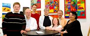 Ausstellung der Bilder von Mitgliedern der Kunstwerkstatt Lebenshilfe mit Unterstützung von Ingrid Wolff-Hamm