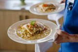 <b>Hausgemachte Gerichte</b><br><p>Wo man ins Schw&auml;rmen und Schwelgen ger&auml;t.</p>