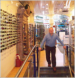Herr Pajonk, Inhaber Haus der Brille GmbH, Ihrem Optiker-Fachgesch&auml;ft in Heidelberg
