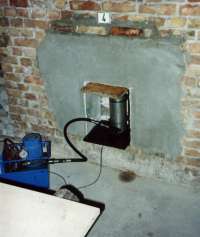 Zur Horizontierung solcher Gebäude steht ein schon seit zwei Jahrzehnten im Kohlebergbau bewährtes Verfahren zu Verfügung.