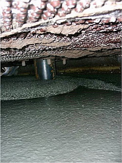 Der Hebungshohlraum wird mit besonders fließfähigem Beton unterspült.