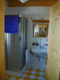 Badezimmerausschnitt der privaten Ferienwohnung f&uuml;r Nichtraucher in der Ferienregion Nationalpark Hohe Tauern