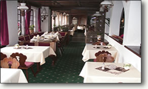 Hotel-Waldachtal-Fr&uuml;hst&uuml;cksraum