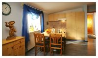 Apartment 8(b)