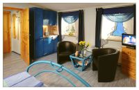 Apartment 7(b)