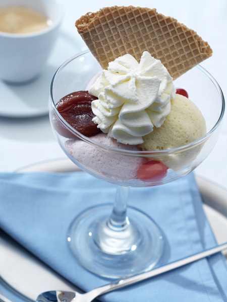 fr&uuml;hling glace zeit rahmmaschine whipper humbel ag kaffeemaschinen 3665 wattenwil
