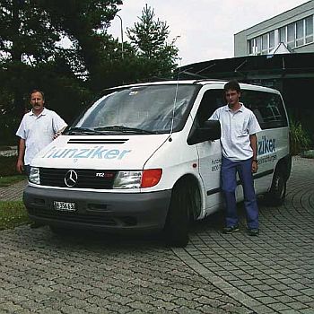 Foto Kundendienst-Fahrzeug