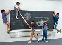 Buchwandtafel 127211E mit Kindern