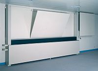 Pylonentafel 121...E