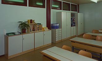 Klassenzimmerschrank